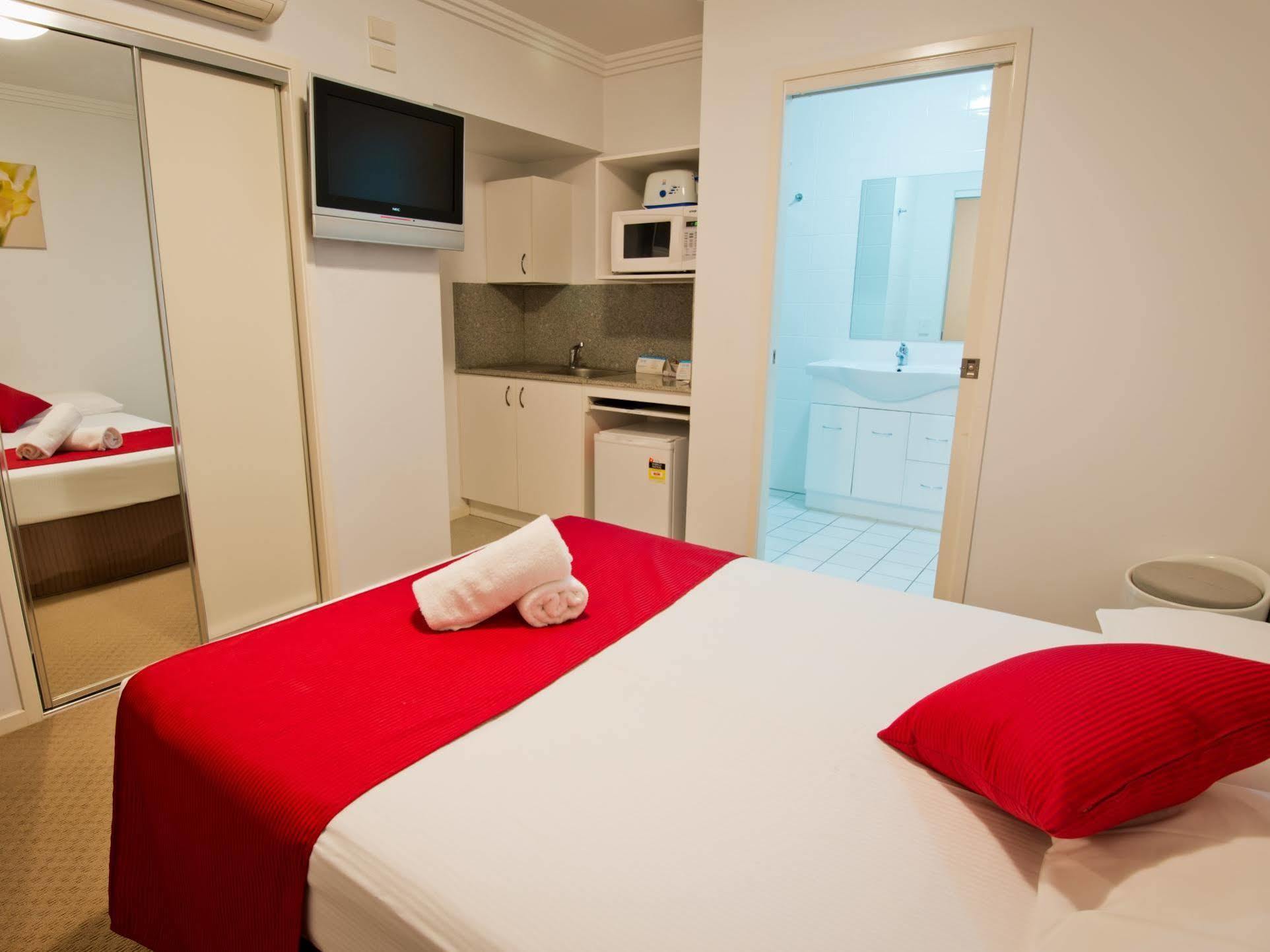 Southern Cross Motel Μπρίσμπεϊν Εξωτερικό φωτογραφία